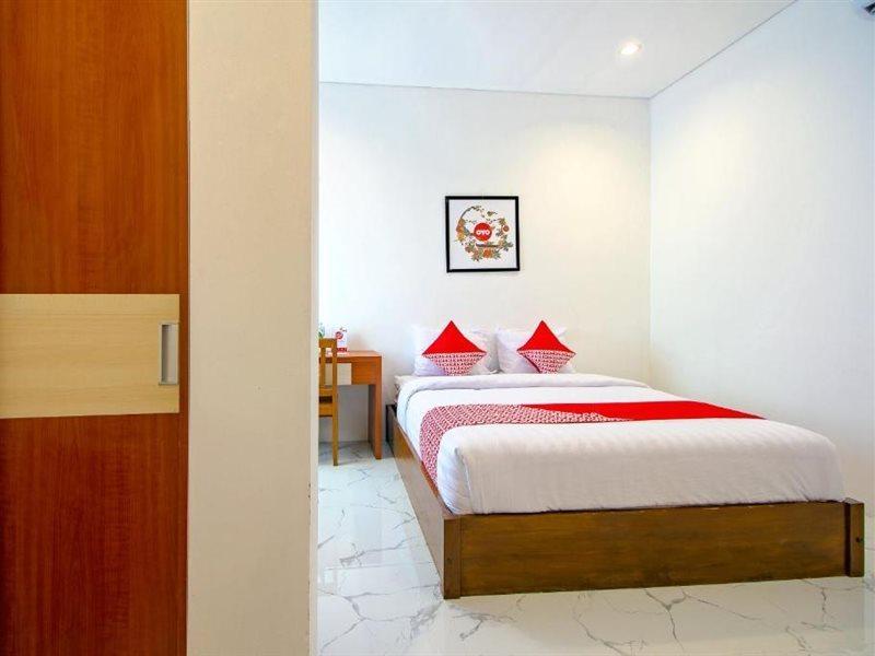 Super Oyo 13I9 88 Exclusive Guesthouse Kejayan Exteriér fotografie