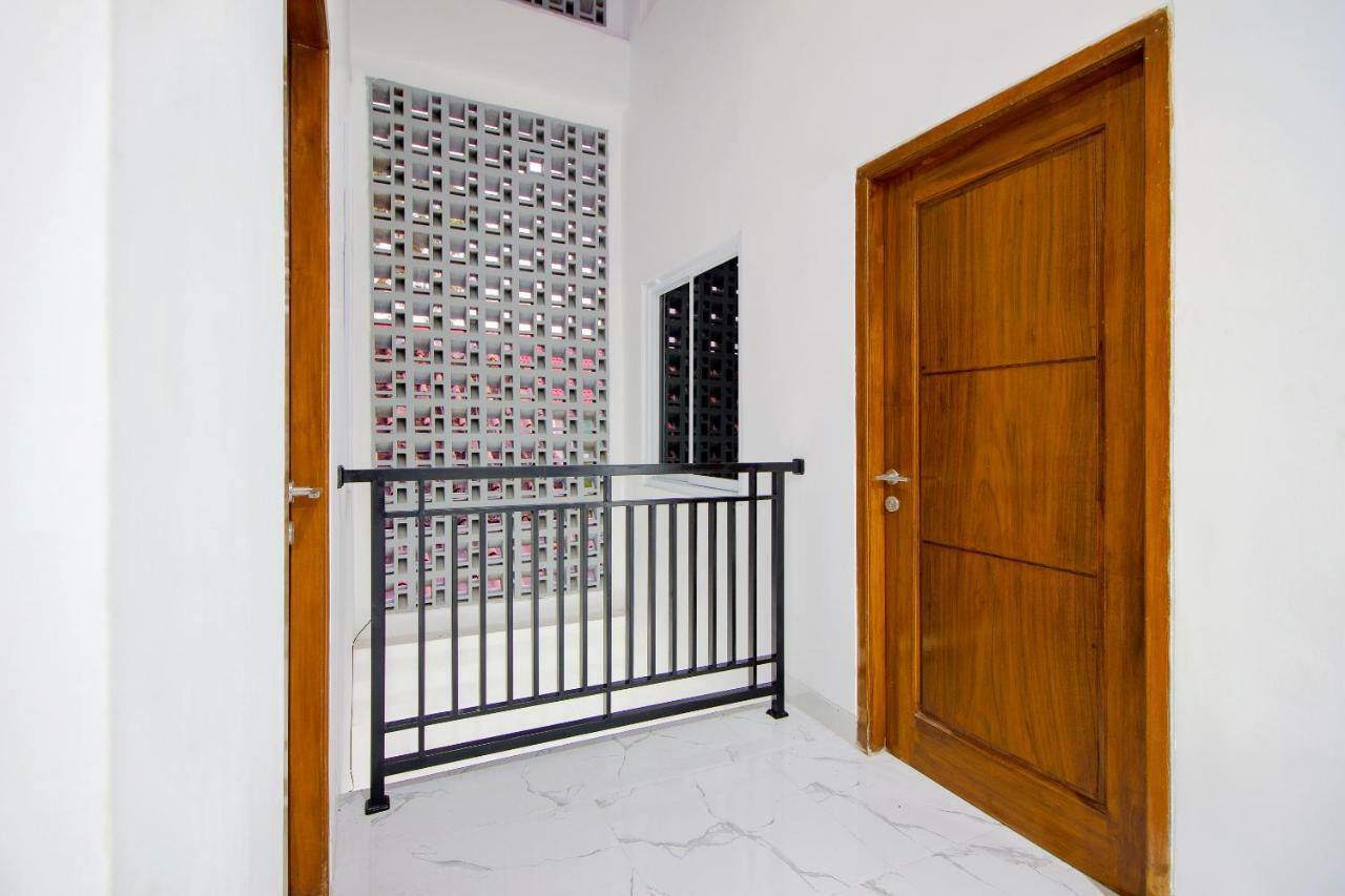 Super Oyo 13I9 88 Exclusive Guesthouse Kejayan Exteriér fotografie