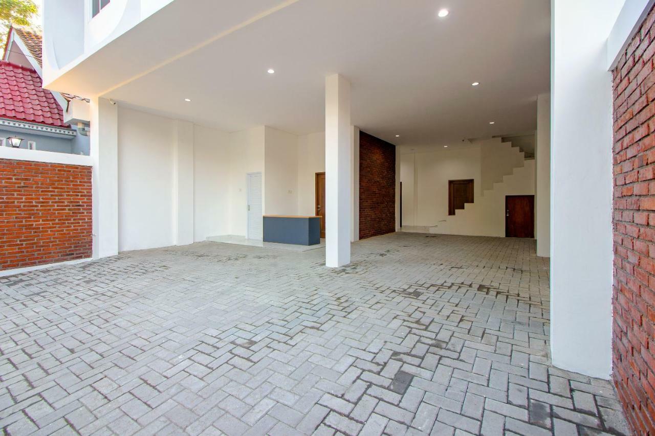 Super Oyo 13I9 88 Exclusive Guesthouse Kejayan Exteriér fotografie